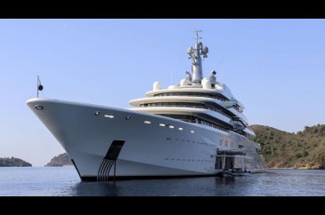 Abramovic 165 metrelik yatıyla Marmaris'te