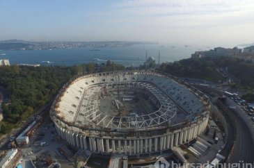 Vodafone Arena'da çatı çelik iskeleti yükselmeye başladı