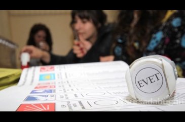 Son seçim anketinde AK Parti tek başına iktidar