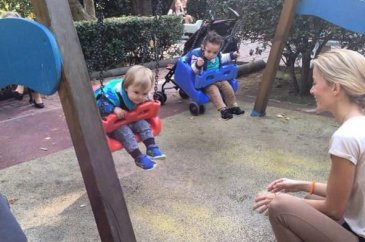 Bade İşçil'in park keyfi