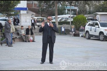 Bağımsız aday bu kez 6 kişi ile en kalabalık mitingini yaptı