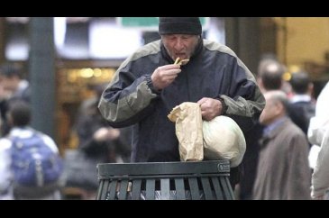 Richard Gere evsiz kılığına girerse...