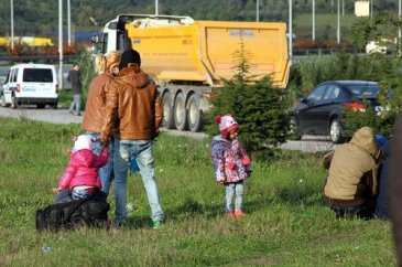 İki otobüs dolusu Suriyeliyi Yunanistan diye Bursa'da bıraktılar 