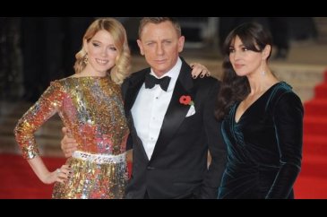 James Bond'a kraliyet galası