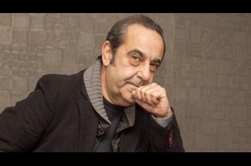 Özkan Uğur, Poyraz Karayel'in hastasıyım
