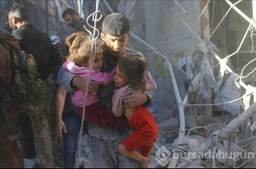 Suriye'de Rus ordusuna ait savaş uçakları sivil yerleşim yerlerini ...