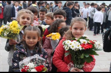 Bahçeşehir'li minikleri Atatürk'ü sevgi ve minnetle andı...