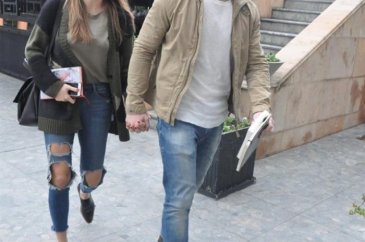 Serenay Sarıkaya ve Kerem Bürsin Amerika'ya gidiyor