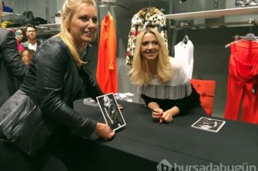 Hadise İzmir'de sevenleri ile buluştu