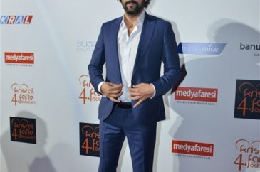 Engin Akyürek: Ödül almak motive edici!