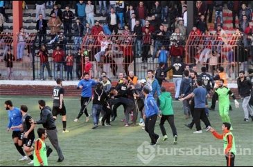 Karagümrük'te rakip futbolculara saldırı!