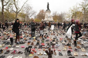 Paris'te COP21 gösterisi
