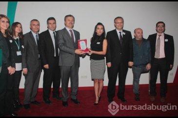 Tuğba Yurt'a çok anlamlı ödül...