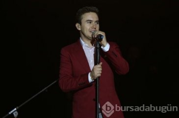 Mustafa Ceceli'nin eşi...