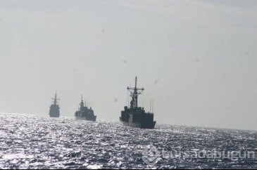 Akdeniz savaş gemisiyle doldu