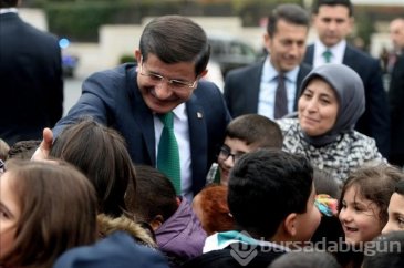Davutoğlu çocukları ofisinde ağırladı