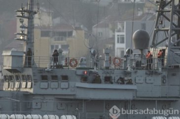 Rus savaş gemisi İstanbul Boğazı'ndan geçti