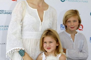 Kelly Rutherford çocuklarının velayetini kaybetti
