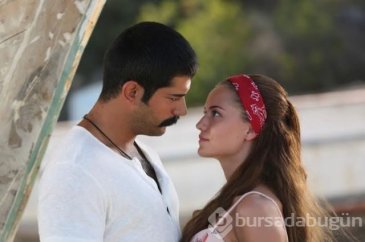 Burak Özçivit ve Fahriye Evcen arasında neler oluyor?