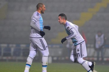 Van Persie ile Fernandao arasında soğuk rüzgarlar