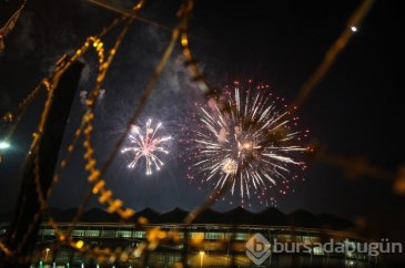 Bursa Büyükşehir Stadyumu hizmete açıldı	