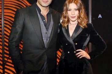 Kenan İmirzalıoğlu ile Sinem Kobal polis çevirmesine takıldı!