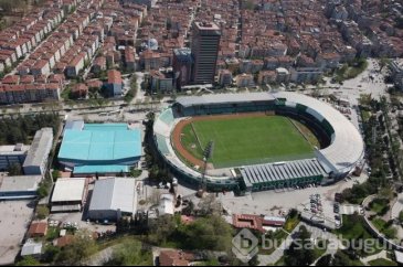 Bursa'da stadyum koltuklarını alıp gittiler 