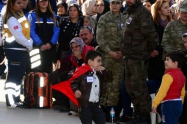 Şehit astsubayın oğlu yürekleri dağladı