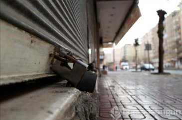 "Sokağa çıkma yasağı" protestosu vatandaşı mağdur etti
