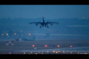 Tornadolar geliyor, Awacslar belirsiz