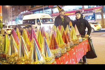 İşte öteki Diyarbakır: Sur'un dışı neonlarıyla yanıyor
