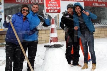 Bursa Uludağ'dan kar manzaraları