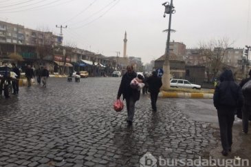 Dargeçit ve Sur'un Gazi Caddesinde sokağa çıkma yasağı kaldırıldı; ...
