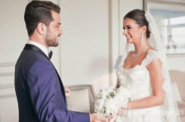 Buse Terim düğün fotoğraflarını takipçileriyle paylaştı 
