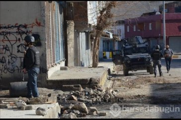 Polis, belediyenin işini de yürütüyor