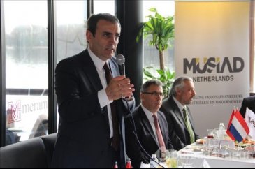 Kültür ve Turizm Bakanı Mahir Ünal, Hollanda'da