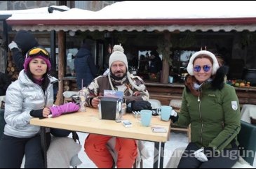 Pınar Altuğ, Kartalkaya'da!