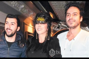 Hande Yener'e doğum gününde sürpriz evlilik teklifi!
