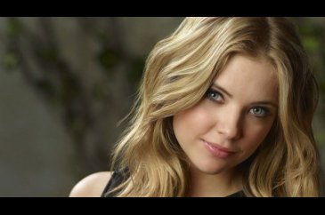 Ashley Benson gösterişli evini satışa çıkardı