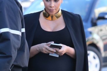 Kim Kardashian doğum kilolarını artık gizlemiyor	
