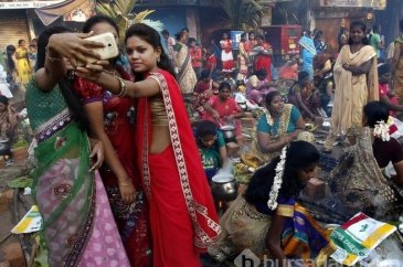 Mumbai'de selfie yasağı getirildi