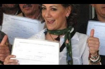 Özlem Tekin artık resmen muhtar azası