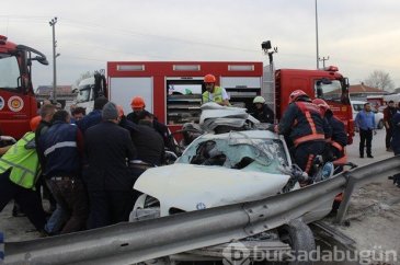 Sakarya'da trafik kazası: 2 ölü, 1 yaralı