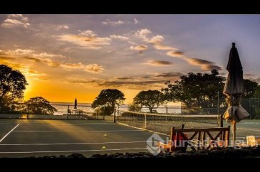 Muhteşem yerlere kurulmuş 16 tenis kortu
