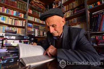 Bakkalını kütüphane yaptı
