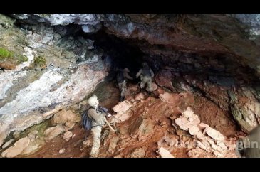 Tunceli'de komandolardan mağara operasyonu