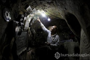 12 yıl boyunca elleriyle kazdı...