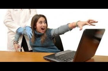 İnternet bağımlısı gençler sigara ve enerji içeceğini daha çok tüke...