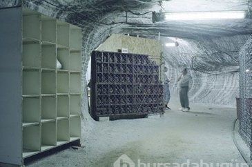 Şifa için yerin 288 metre altına iniyorlar