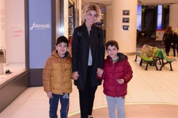 Gülben Ergen ikizleri Güney ve Ares'le vakit geçirdi!